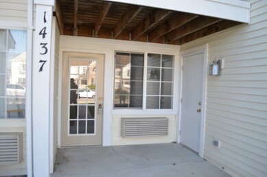 1437 Mcclure Rd unit 203, Aurora, IL 60505 - photo 2