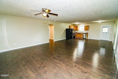 412 Sulphur Ct, Sevierville, TN 37764 - photo 5