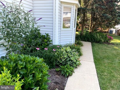 37 E Jonathan Ct unit 37, Kennett Square, PA 19348 - photo 2