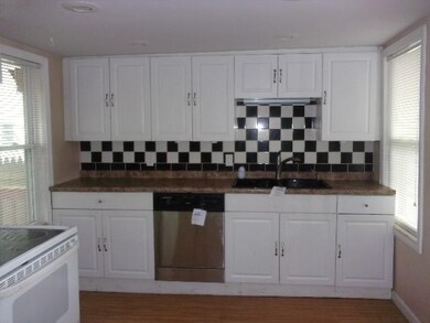 135 Library Ave, Rutland, VT 05701 - photo 5