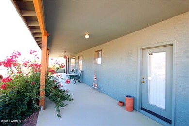 -Front covered patio2