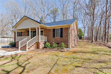 1799 Woodglo Dr, Asheboro, NC 27205 - photo 3