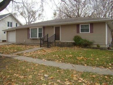 304 N Franklin St, Corydon, IA 50060 - photo 2
