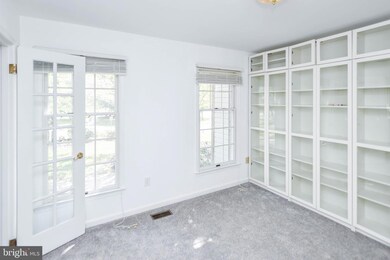 7711 Wingate Dr, Glenn Dale, MD 20769 - photo 5