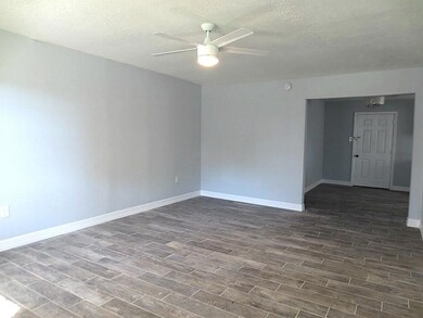 7230 Saint Augustine St, Houston, TX 77021 - photo 4