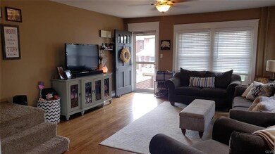 810 Chestnut St, Emmaus, PA 18049 - photo 5