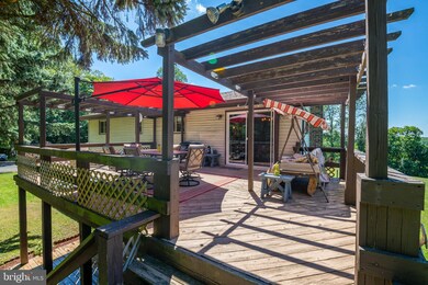 32 Juniper Ln, Temple, PA 19560 - photo 3