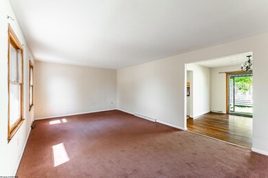 913 Briarwood Ct, Morgantown, WV 26505 - photo 7