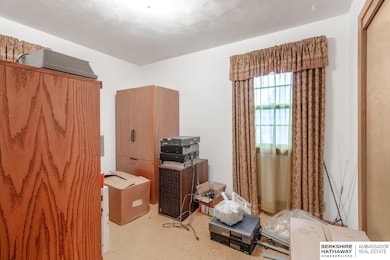 11521 N Post Rd, Omaha, NE 68112 - photo 5