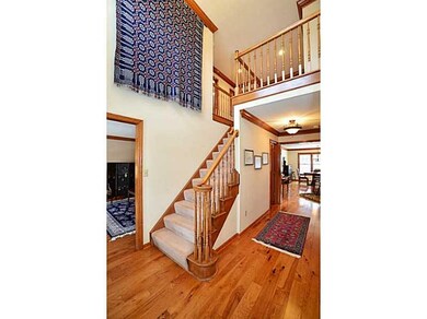 Entry/Foyer.