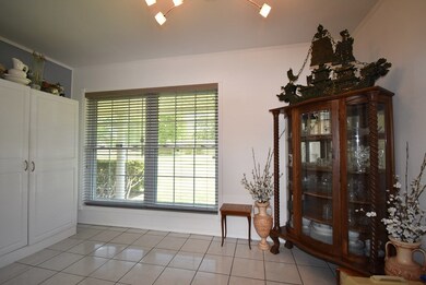 82 San Bernard St, Bay City, TX 77414 - photo 6