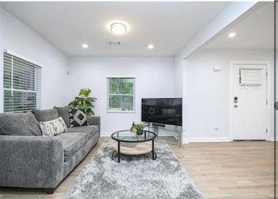 2410 Macon Dr SW, Atlanta, GA 30315 - photo 6