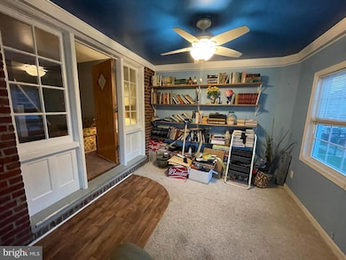 153 Hansen Terrace, Darby, PA 19023 - photo 4