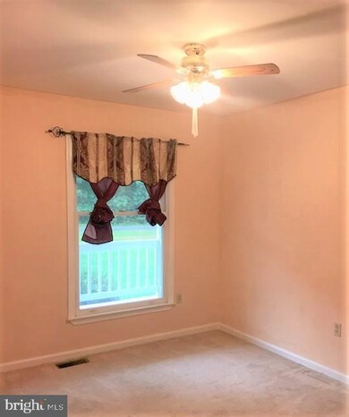 176 Monticello Dr, Colonial Beach, VA 22443 - photo 2