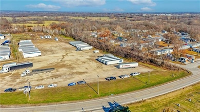 799 W Young St, Warrensburg, MO 64093 - photo 4