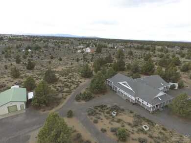 22920 Superior Ct, Bend, OR 97702 - photo 2