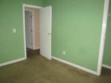 912 Cherry Bud Dr, Columbus, OH 43228 - photo 7