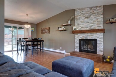 Living Room W/Vaulted Ceiling