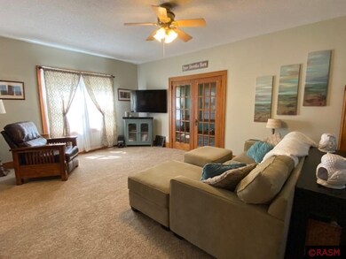 1010 N Minnesota St, New Ulm, MN 56073 - photo 6