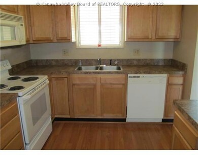 104 Timberlake Cir, Scott Depot, WV 25560 - photo 2