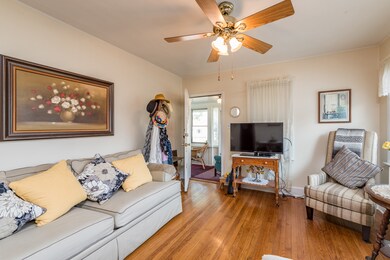 910 N Mcaree Rd, Waukegan, IL 60085 - photo 6