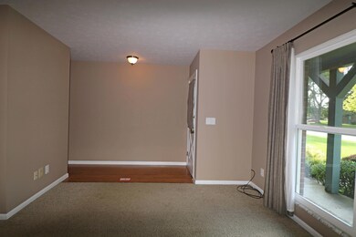 1539 Longeaton Dr unit 1539, Columbus, OH 43220 - photo 6