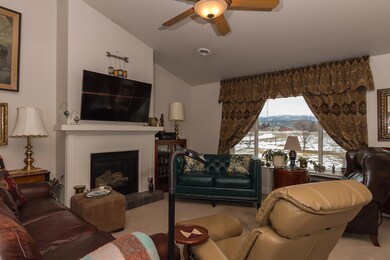 816 Tamarack Ln-5