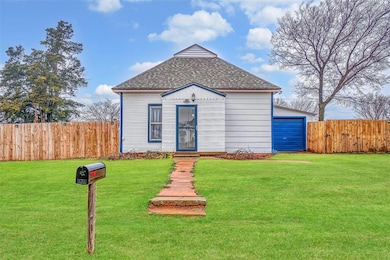 622 N 10th St, Thomas, OK 73669 - photo 2