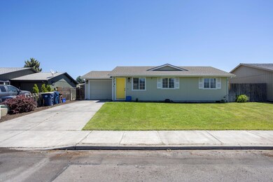 1736 SW 35th St, Redmond, OR 97756 - photo 5