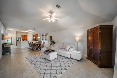 5308 Carmichael Cir, Alvin, TX 77511 - photo 4