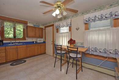 28 Asylum St, Woonsocket, RI 02895 - photo 5