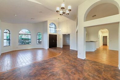 1022 S Crown Key Ct, Gilbert, AZ 85233 - photo 5