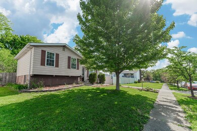 4910 Fox Ridge Ct, Columbus, OH 43228 - photo 2