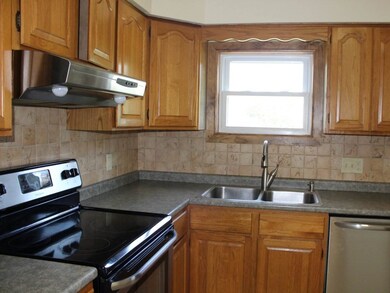 12 Howard Estate, Saint Albans, VT 05478 - photo 6