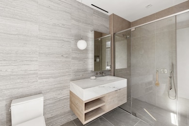 HxH Residences unit 7D, New York, NY 10001 - photo 4