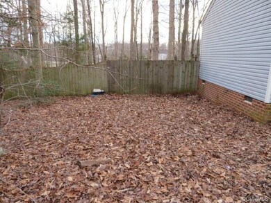 12103 King Cotton Ct - Left Yard 1