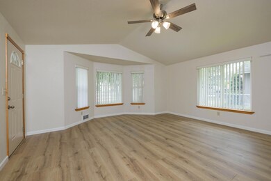 2611 SW Salmon Ave (3 of 18)
