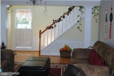 2898 Chevoit Hill Ct, Woodbridge, VA 22191 - photo 3