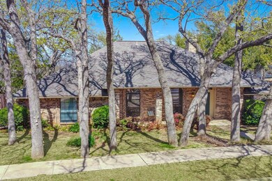 1137 Hidden Oaks Dr, Bedford, TX 76022 - photo 2
