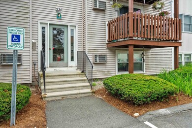 230 Circle Rd unit 2, Manchester, NH 03103 - photo 2