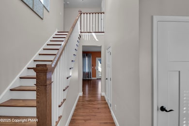 210 Canterbury Cir, Blakeslee, PA 18610 - photo 3