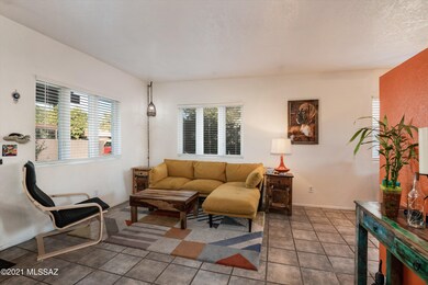 06-Living Room