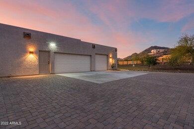 3 Car Garage