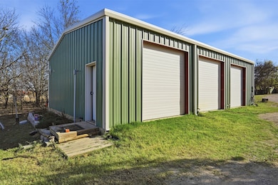 5824 Sky Rd unit 76058, Joshua, TX 76058 - photo 4