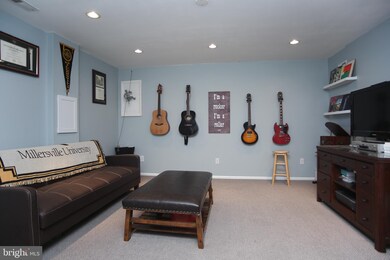 5518 Rinker Cir unit 331, Doylestown, PA 18902 - photo 3