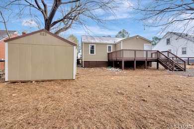 312 Hutcheson Ave, Chase City, VA 23924 - photo 6