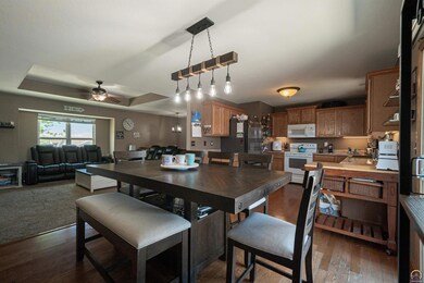 4312 SE Horseshoe Bend Dr, Topeka, KS 66609 - photo 7