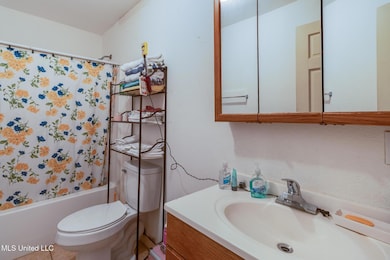 321 Necaise St, Waveland, MS 39576 - photo 5