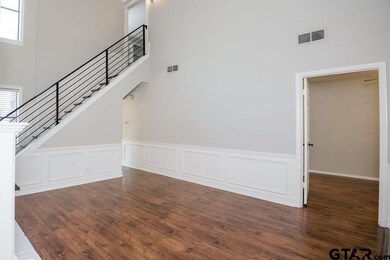 5827 Hollytree Dr, Tyler, TX 75703 - photo 7