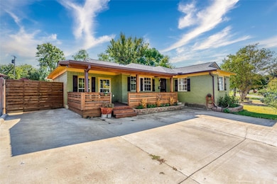 Ranch-style house with a porch